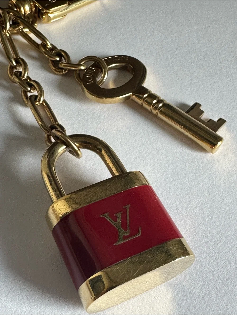 Authentic Louis Vuitton Red Enamel Lock Key Bag Charm Keychain Full Set